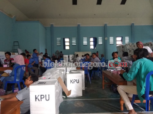Rekapitulasi Suara Kecamatan Kepohbaru Pindah Lokasi